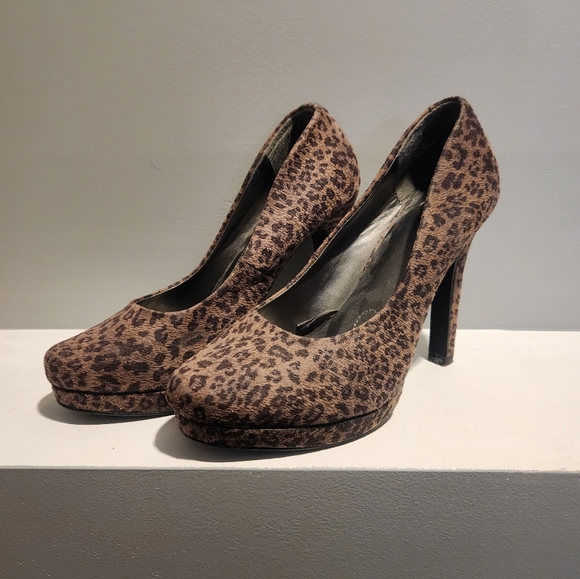 Leopard Print Heels - Picture 1 of 4